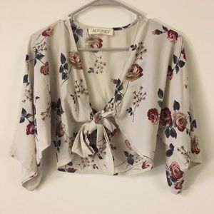 Floral tie front crop top